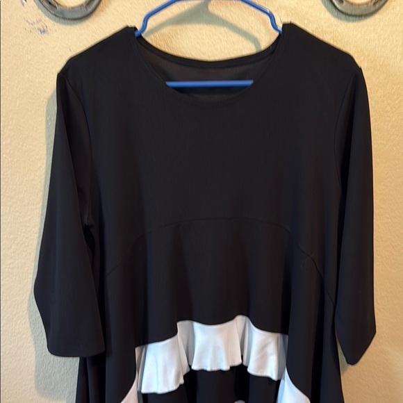 Custom top - Picture 2 of 5